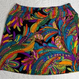 Skin Vibrant Multicolor Patterned Skort
